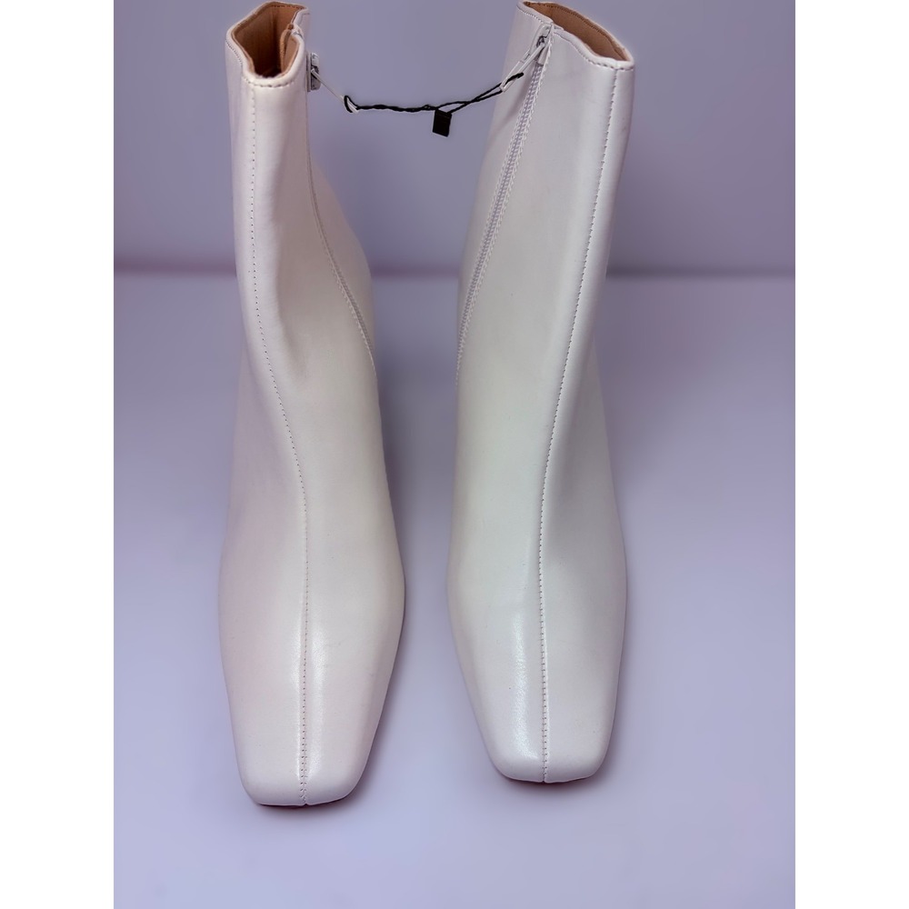 Journee Collection White Ankle Boots 10Wide Square Toe Block Heel Y2K Chic Retro